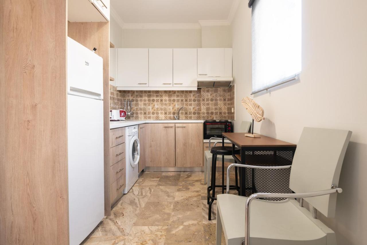 Bilocale - Δίχωρο Διαμέρισμα Δίπλα Στα Ψηλαλώνια Patras Exteriör bild